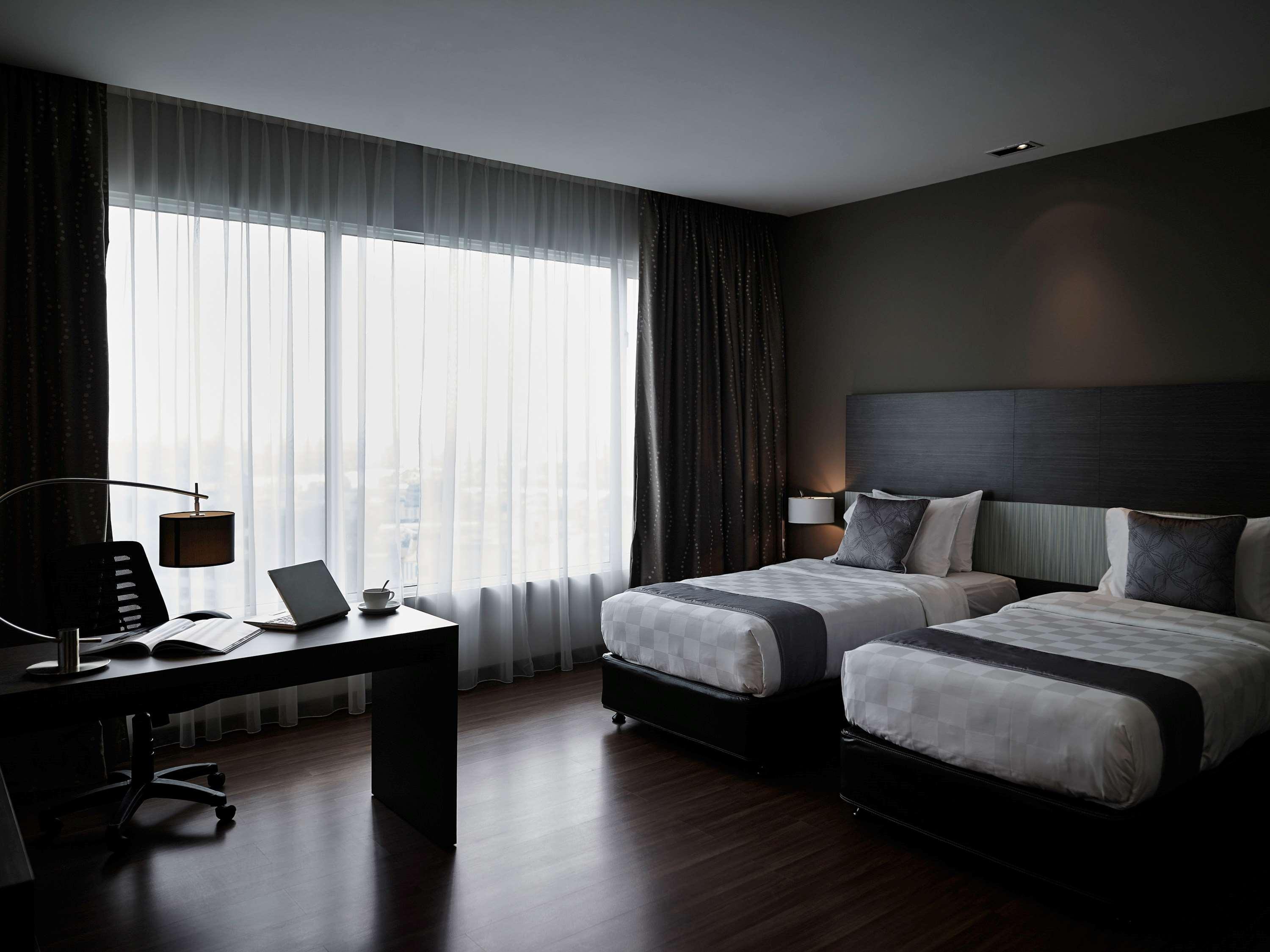 Pullman Kuching Hotel Exterior foto Deluxe Room