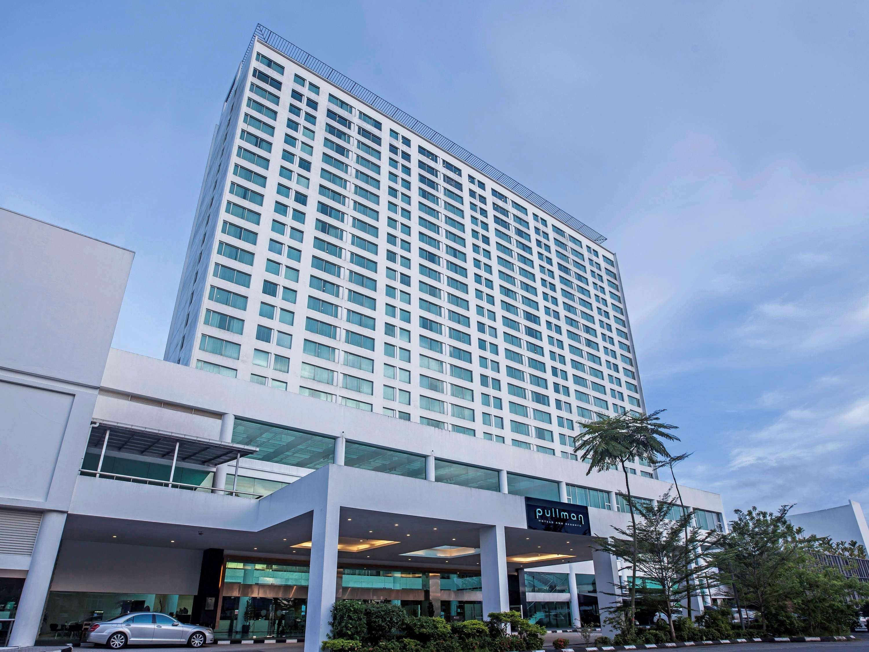 Pullman Kuching Hotel Exterior foto The hotel in 2016